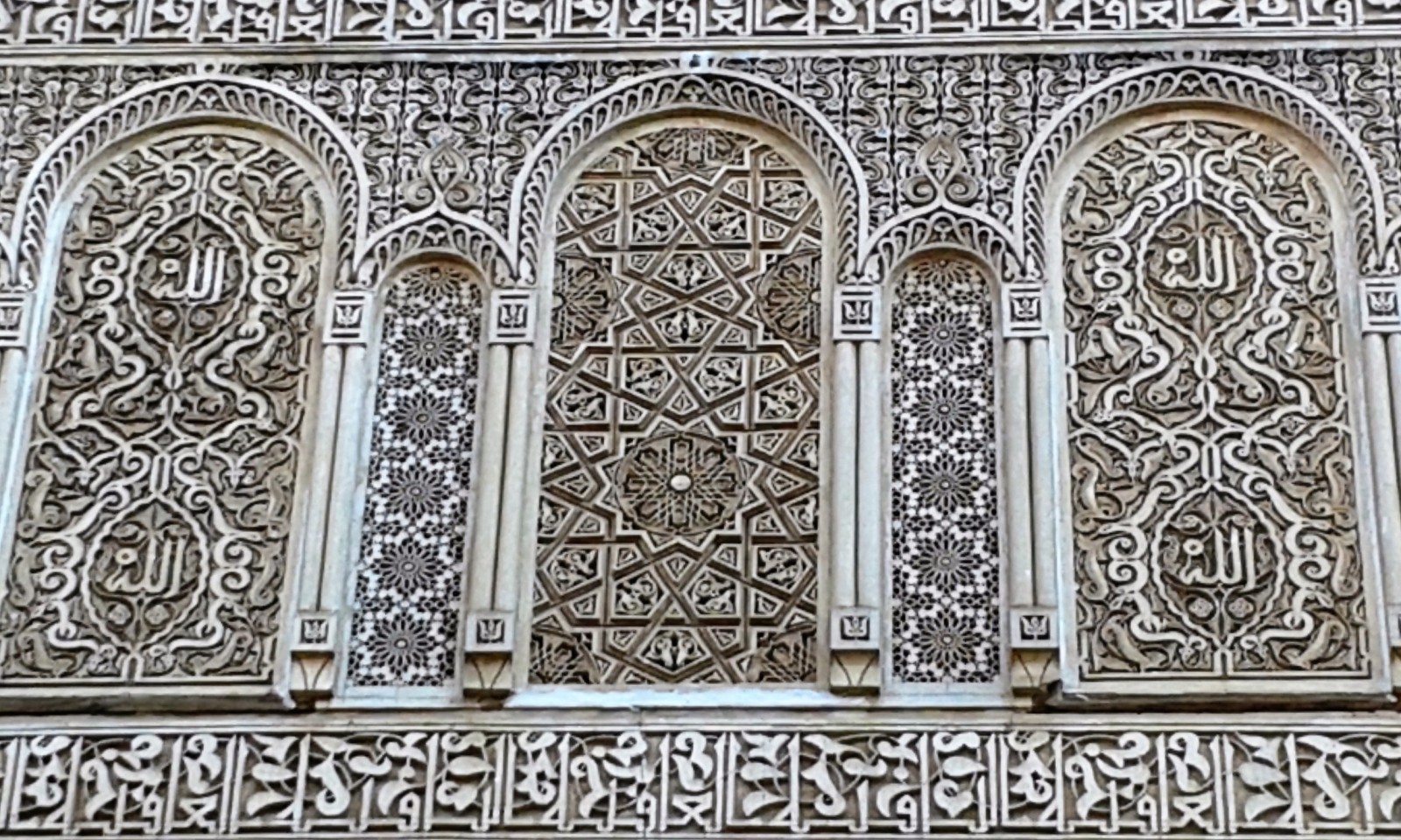 palaces in Marrakech Saadian tombs Marrakech