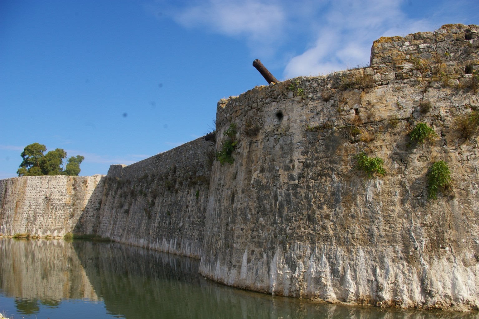 sailing the Ionian islands: Venetian castles