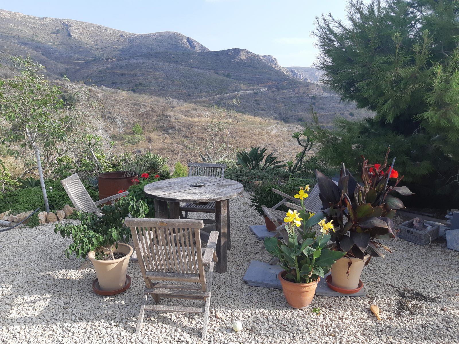 off the grid house sitting in Spain